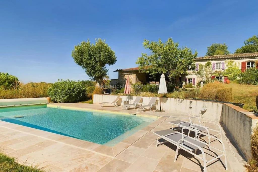 Photo de Maison Littré - Piscine chauffée - Au calme entre vignes et forêt